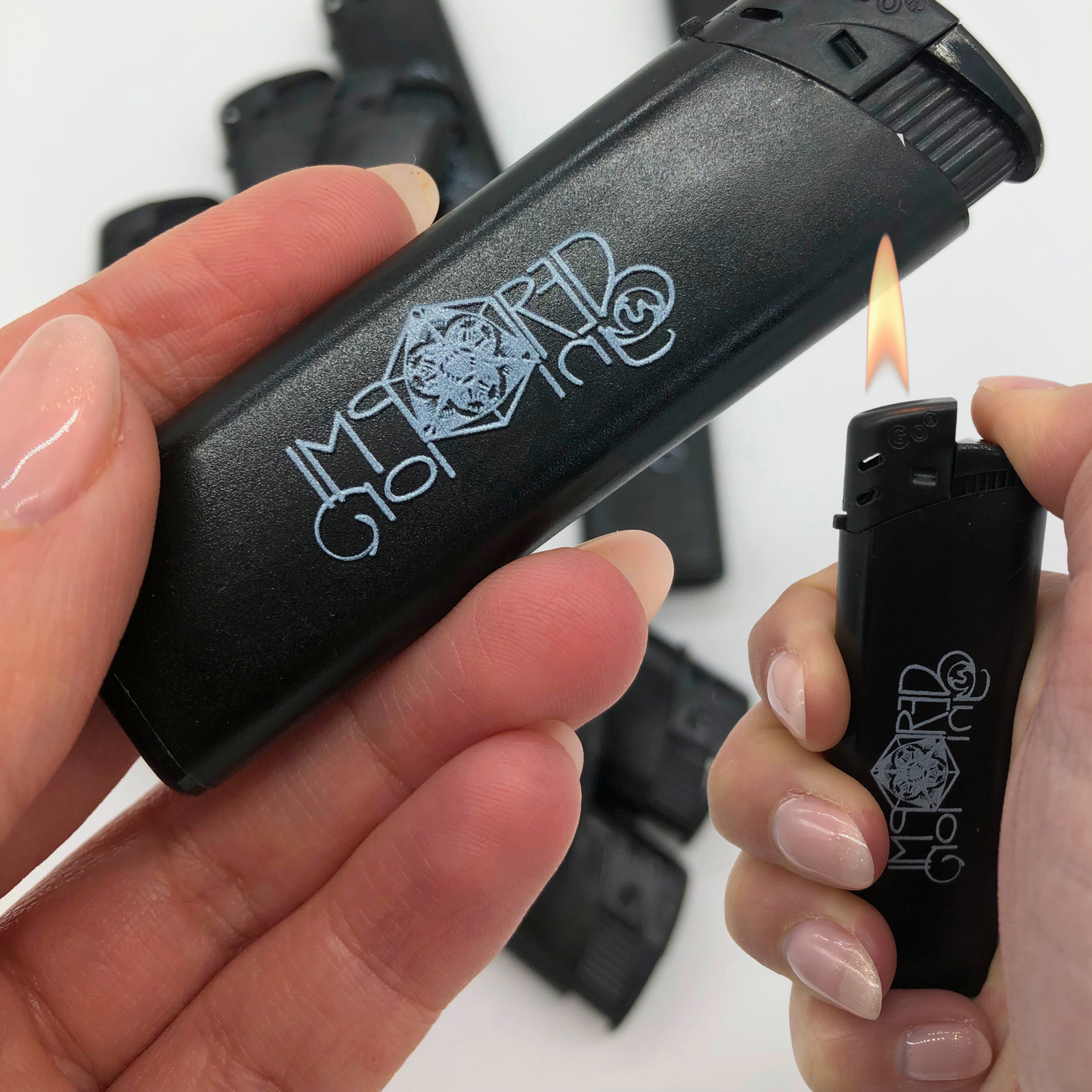 Elektronische Feuerzeuge - 100 Stück-Set (Wunschmotiv) - DER BANDMARKT