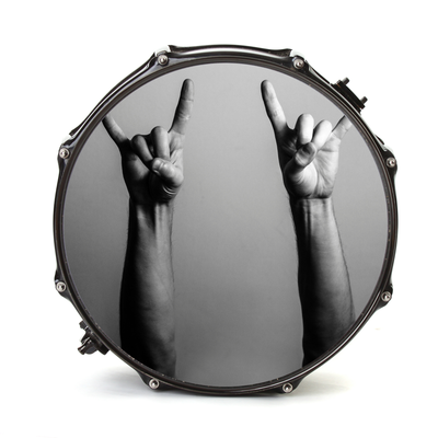 Bassdrumfell-Aufkleber mit Mano Cornuta-Design - DER BANDMARKT
