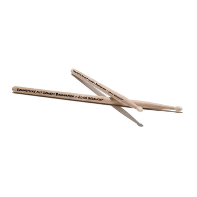 Drumsticks - Hickory mit Logo-Druck - DER BANDMARKT