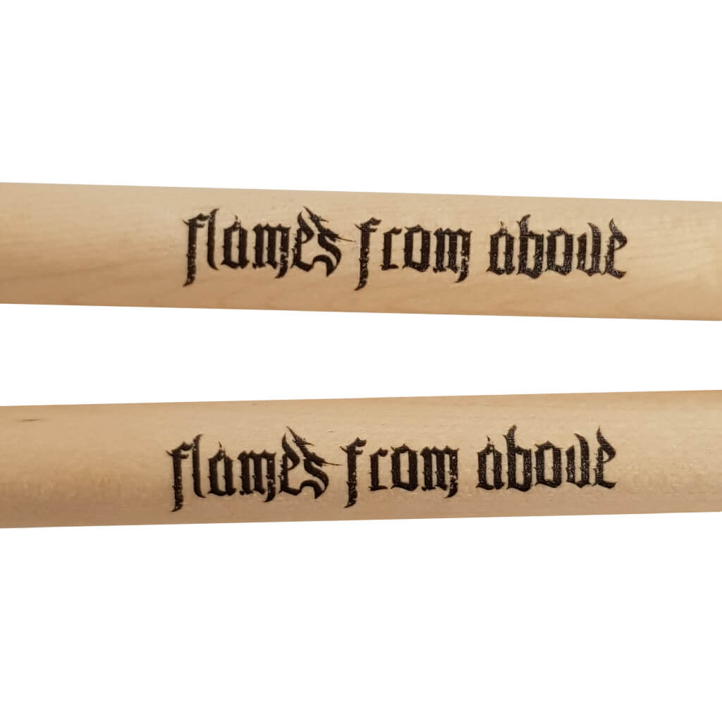 Drumsticks - Hickory mit Logo-Druck - DER BANDMARKT
